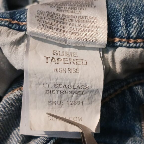DL1961 Susie Tapered High-Rise Distressed Jeans Women's Size 23 Seaglass Blue - Picture 15 of 15